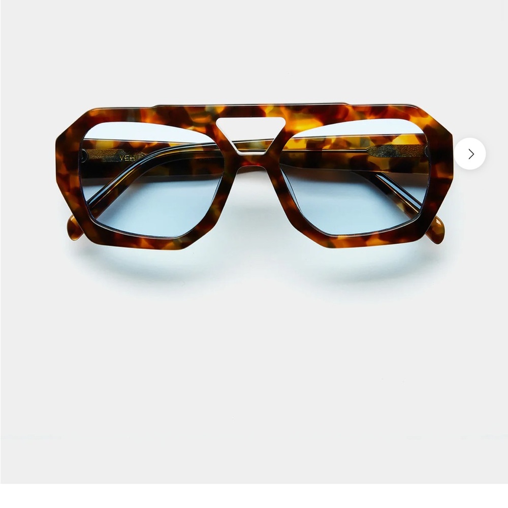 VEHLA Tortoise Shell Geometric Sunglasses